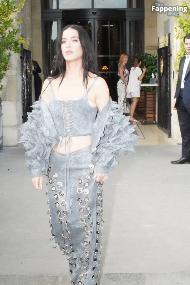 Braless Katy Perry Leaves Crillon Hotel For Dinner in Paris (120 Photos) - #26