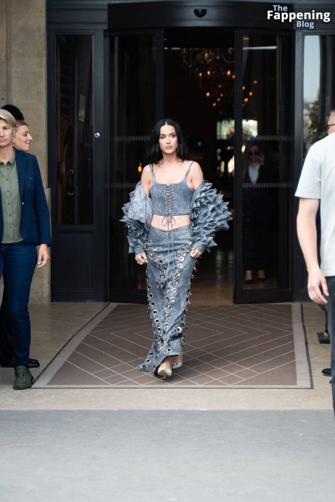 Braless Katy Perry Leaves Crillon Hotel For Dinner in Paris (120 Photos) - #82