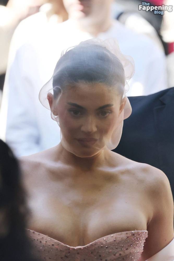 Kylie Jenner Displays Her Sexy Boobs at the Schiaparelli Fashion Show in Paris (25 Photos) - #19