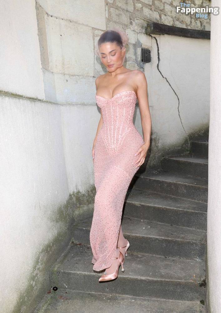 Kylie Jenner Displays Her Sexy Boobs at the Schiaparelli Fashion Show in Paris (25 Photos) - #4