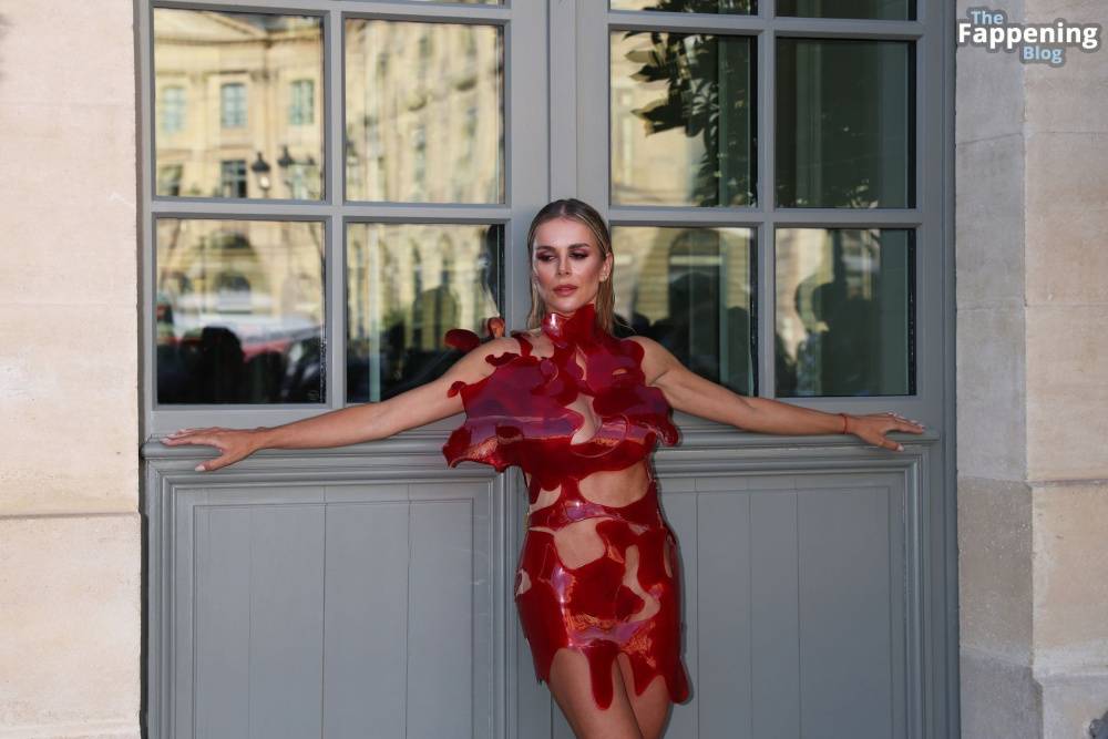 Águeda López Stuns in a Red Dress in Paris (16 Photos) - #10