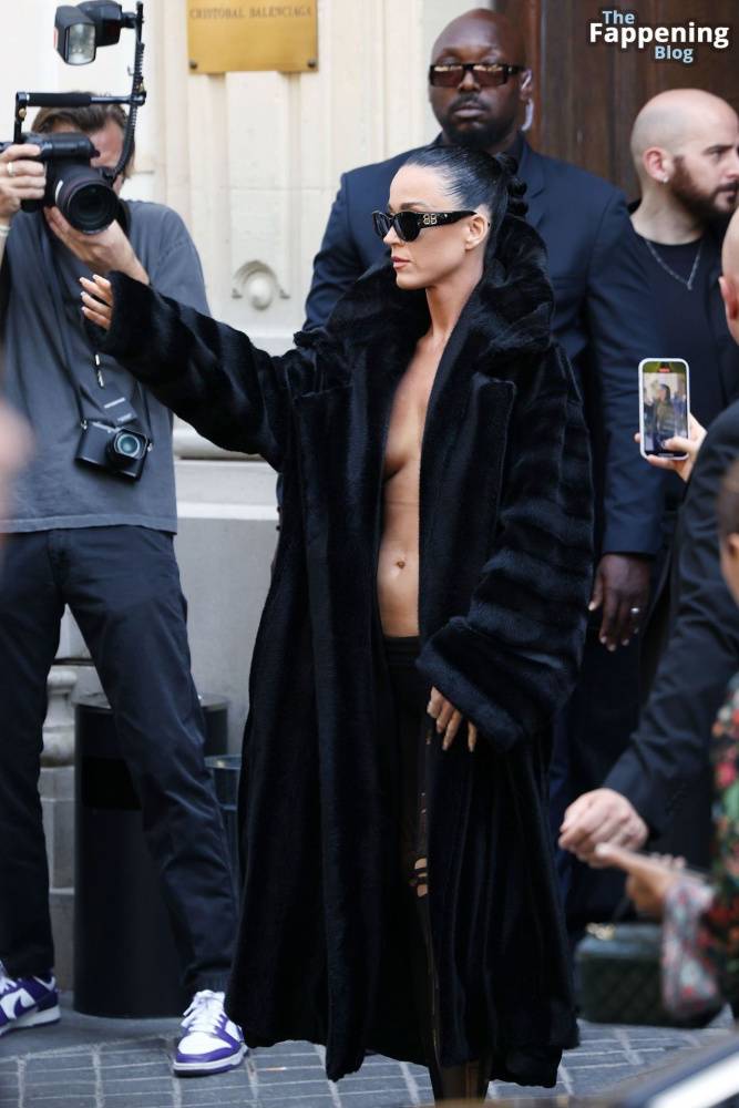 Katy Perry Displays Her Sexy Tits in Paris (78 Photos) - #35