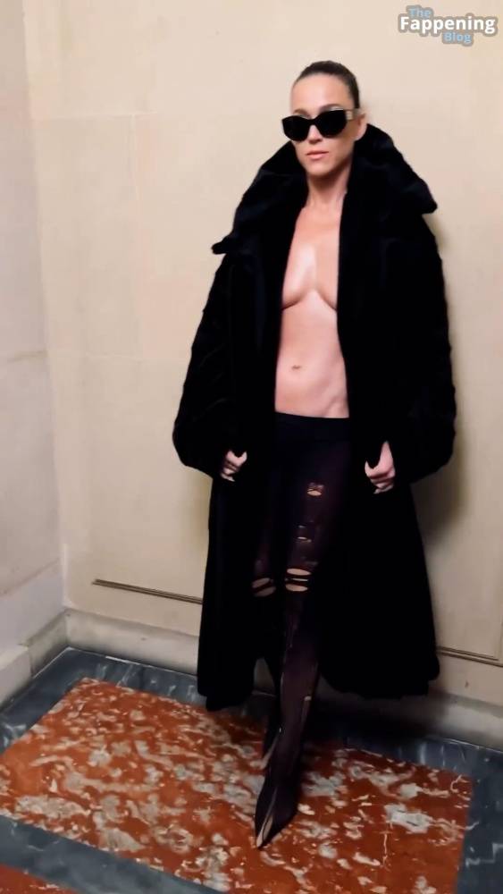Katy Perry Displays Her Sexy Tits in Paris (78 Photos) - #6