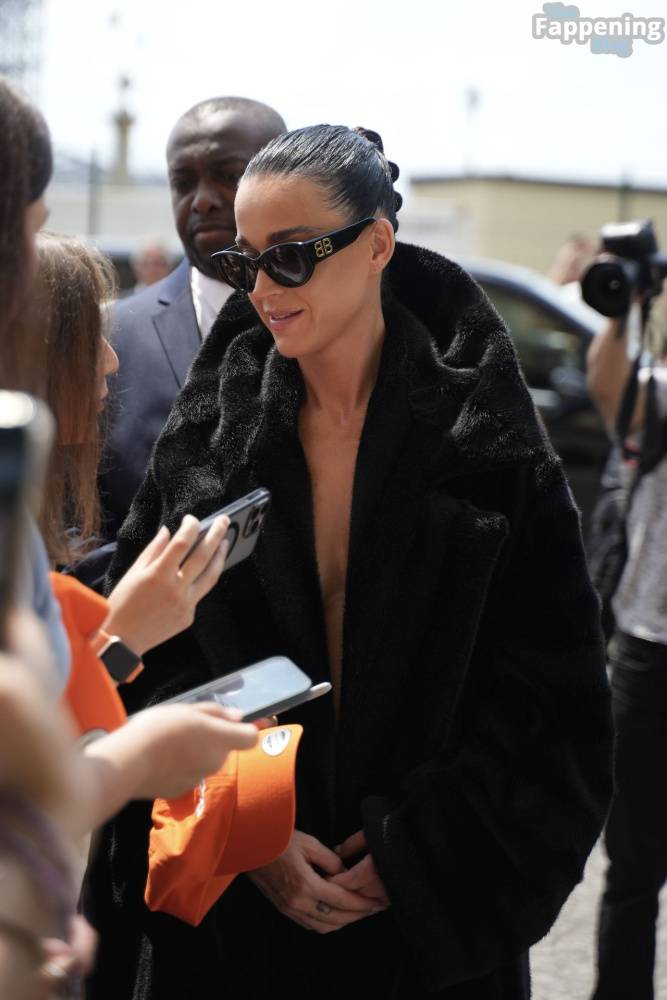 Katy Perry Displays Her Sexy Tits in Paris (78 Photos) - #50
