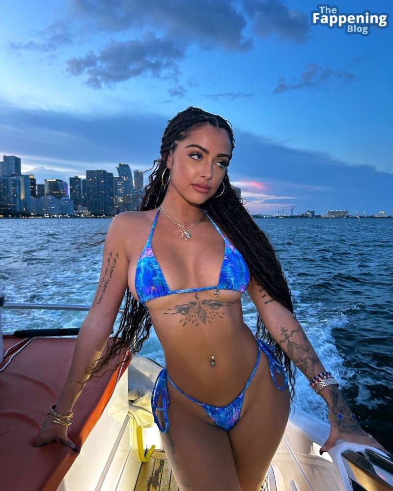 Malu Trevejo Displays Her Sexy Boobs in a Bikini (8 Photos) - #1