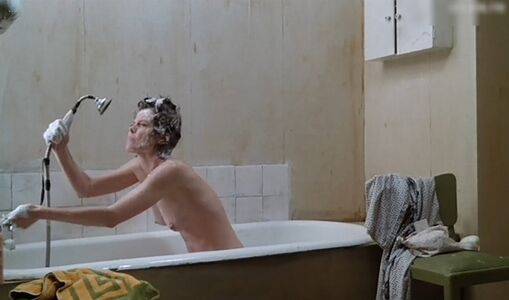 Sigourney Weaver / official_sigourneyweaver Nude Leaks - Fapello - #4