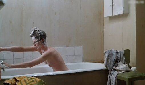 Sigourney Weaver / official_sigourneyweaver Nude Leaks - Fapello - #5