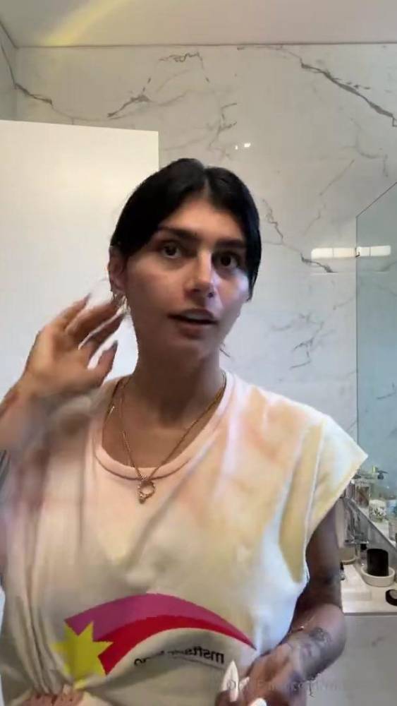 Mia Khalifa Nude Bathroom OnlyFans Livestream Leaked - #2