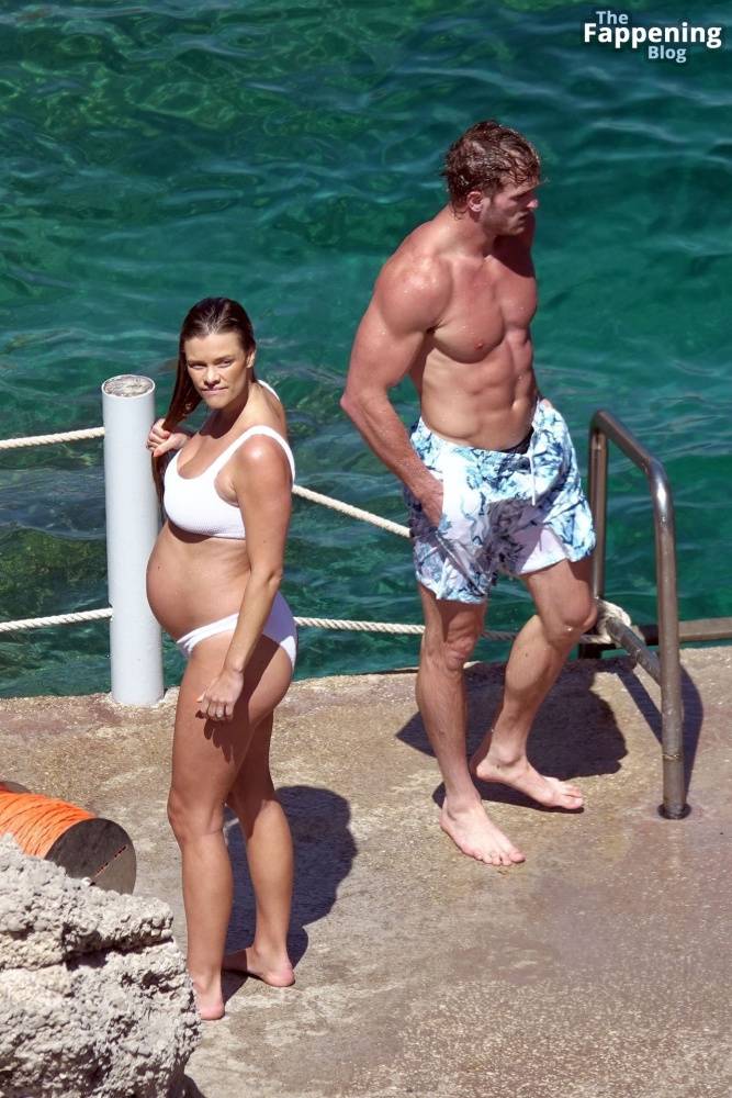 Nina Agdal & Logan Paul Enjoy Their Holiday in Capri (40 Photos) - #33