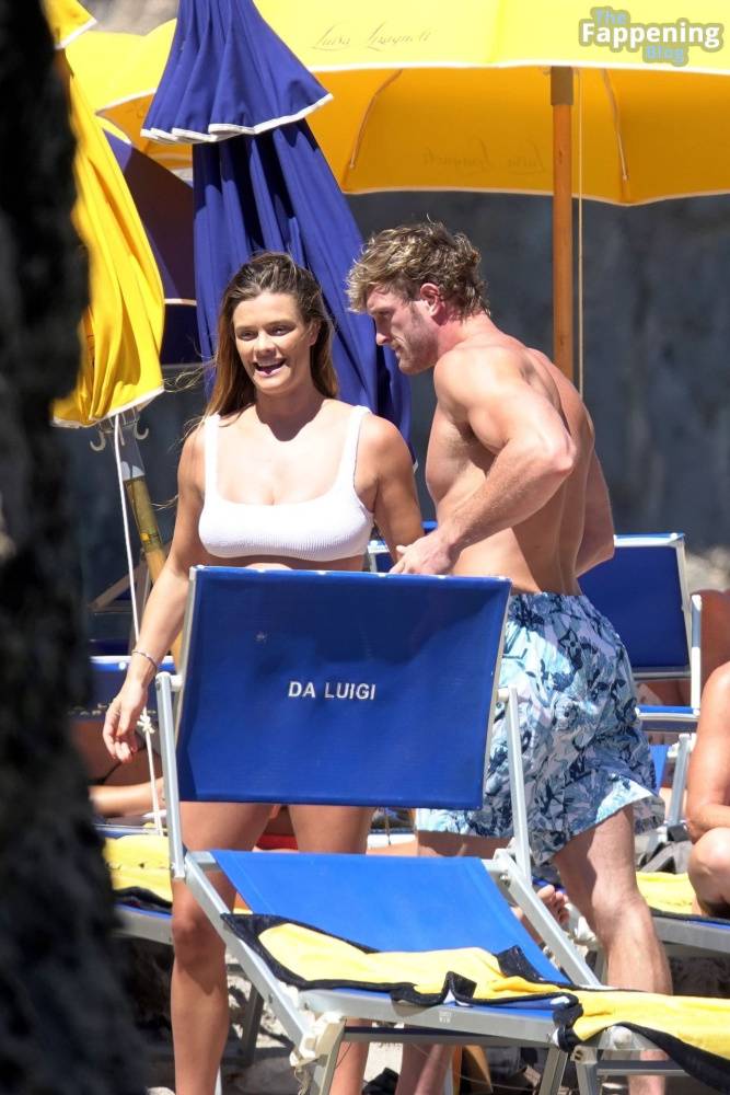 Nina Agdal & Logan Paul Enjoy Their Holiday in Capri (40 Photos) - #28