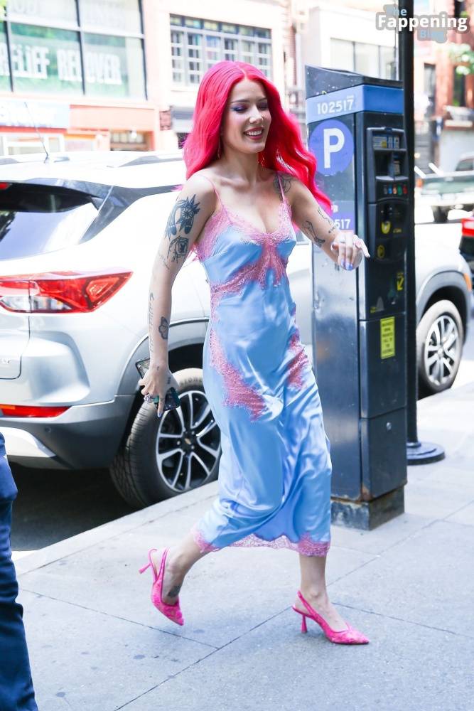 Halsey Heads to a Recording Studio in NYC (20 Photos) - #13