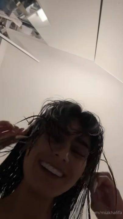 Mia Khalifa Nude Nipple Slip OnlyFans Livestream Leaked - #15