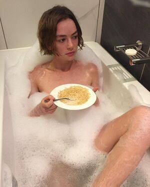 Brigette Lundy-Paine / briiiiiiiiiig Nude Leaks - Fapello - #9