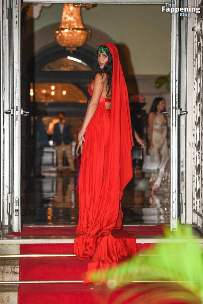 Kim Kardashian Stuns in a Red Dress in Mumbai (33 Photos) - #15