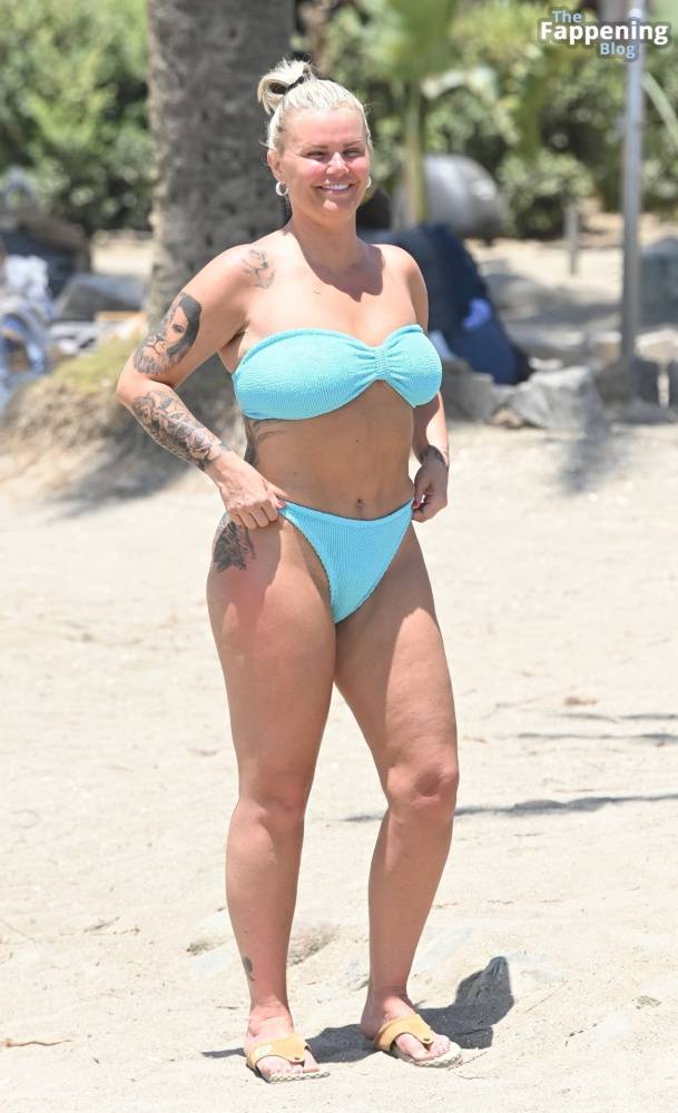 Kerry Katona Flashes Her Nude Boob on the Beach (70 Photos) - #27