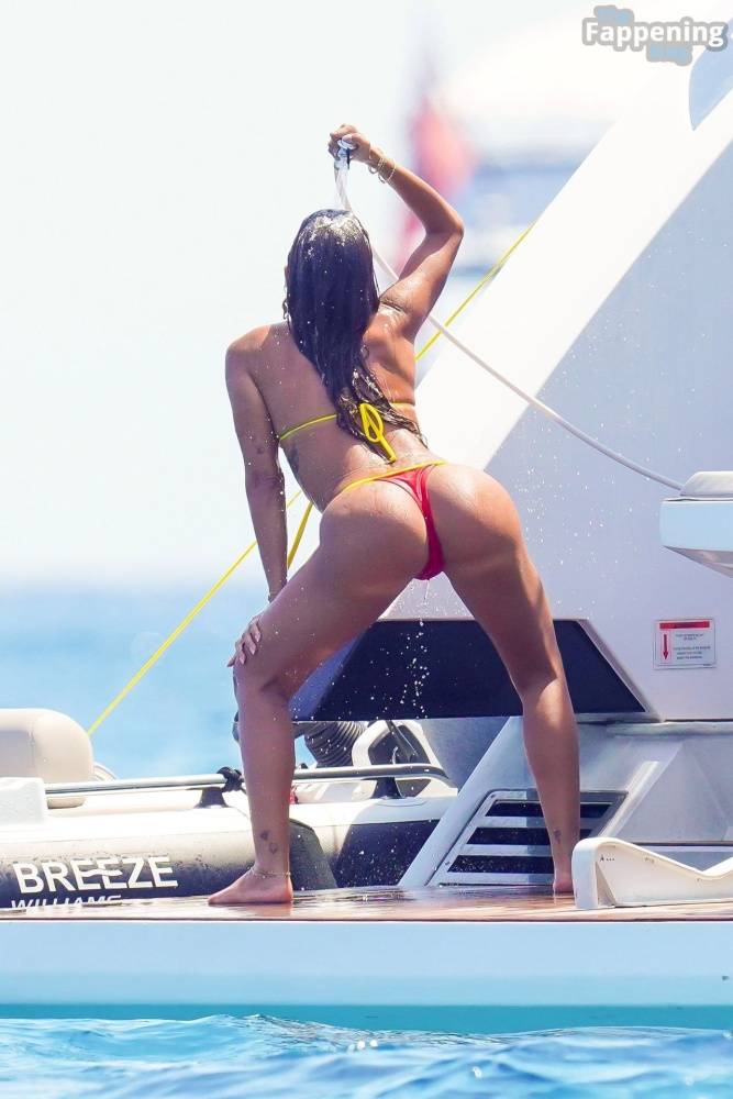 Anitta Displays Her Sexy Booty in a Bikini (40 Photos) - #5