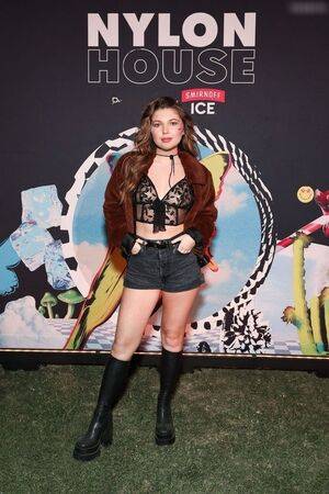 Sammi Hanratty / sammihanratty Nude Leaks - Fapello - #13