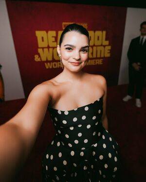 Brianna Hildebrand / briannahilde Nude Leaks - Fapello - #2