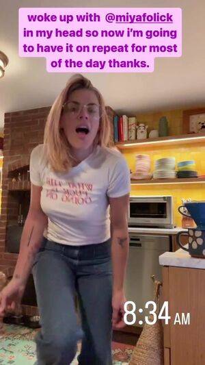 Busy Philipps / busyphilipps Nude Leaks Patreon - Fapello - #17