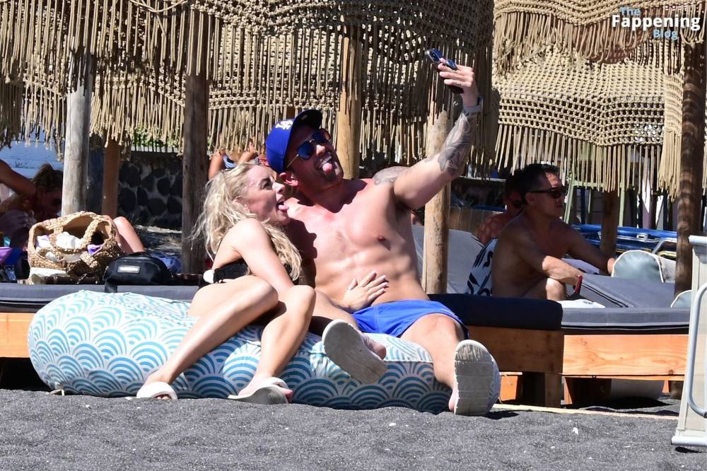 Katie McGlynn Stuns in a Black Bikini as She Hits the Beach in Santorini (29 Photos) - #24