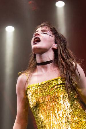 Lauren Mayberry / laurenevemayberry Nude Leaks - Fapello - #23