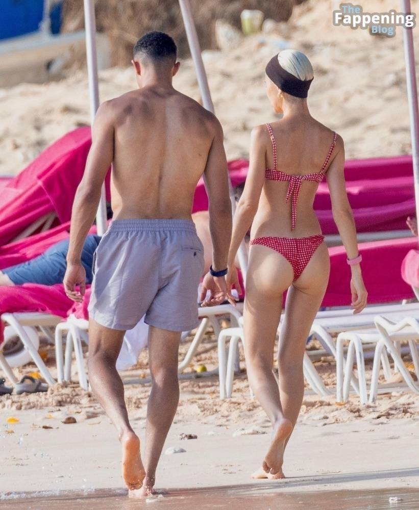 Iris Law & Trent Alexander-Arnold Soak Up the Sun During Barbados Getaway (23 Photos) - #10