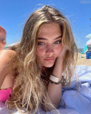 Lizzy Greene / LizzyGreeneOF / izzygreen / lizzy_greene Nude Leaks - #4