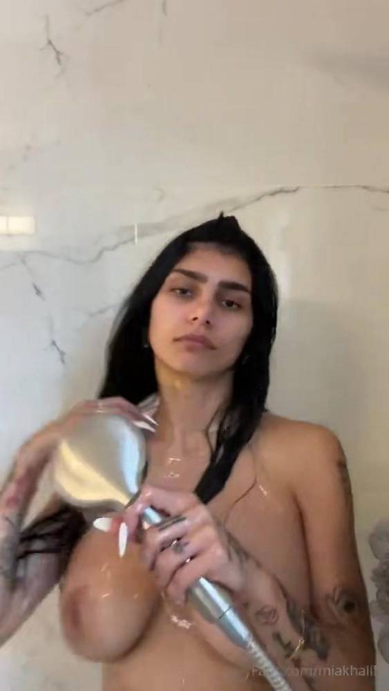 Mia Khalifa Nude Shower Livestream OnlyFans Video Leaked - #6