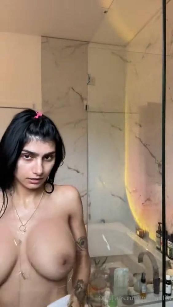 Mia Khalifa Nude Shower Livestream OnlyFans Video Leaked - #11