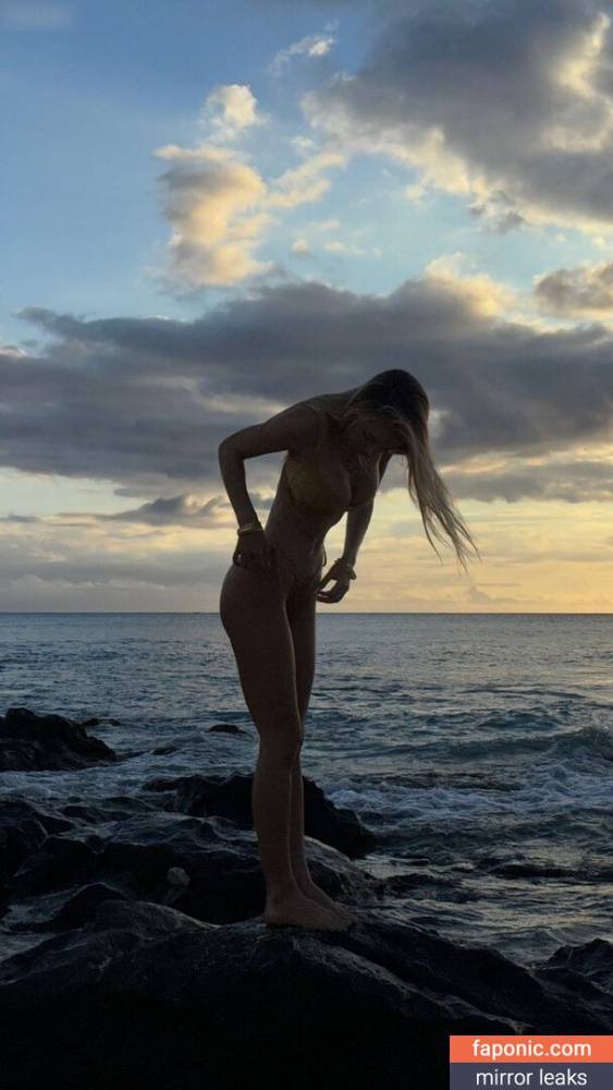 Alexis Ren aka alexisren aka alexisreng aka alexxissren Nude Leaks OnlyFans - #19