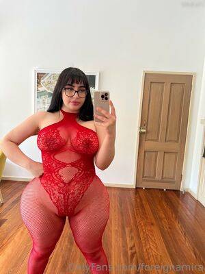 Ameliathebody / urthickpersiangf Nude Leaks - #23