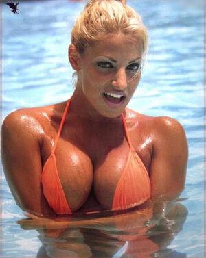 Trish Stratus / trishstratuscom Nude Leaks - Fapello - #29