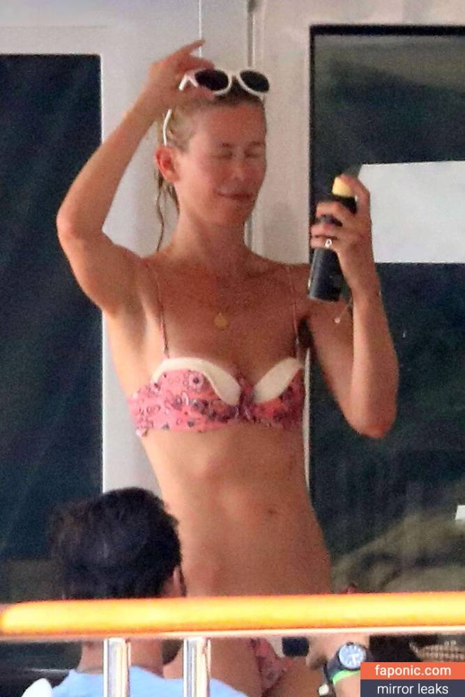 Claudia Schiffer aka claudiaschiffer Nude Leaks - #16