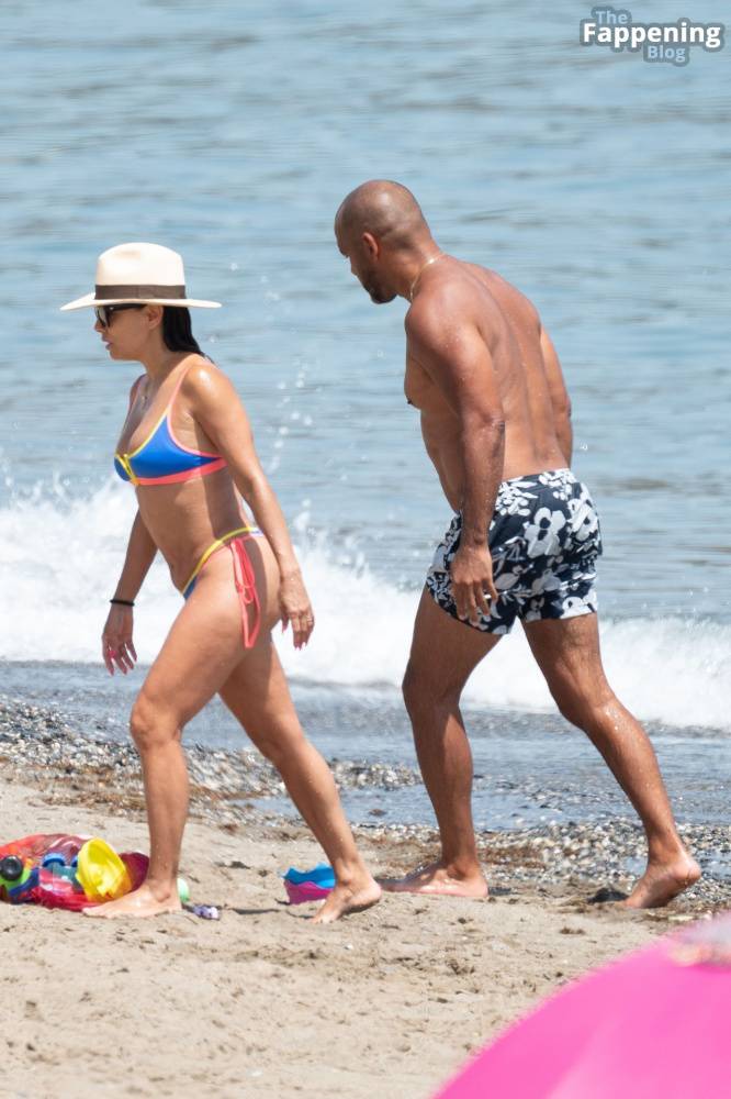 Eva Longoria Displays Her Sexy Assets in a Bikini on the Beach in Spain (59 Photos) - #3