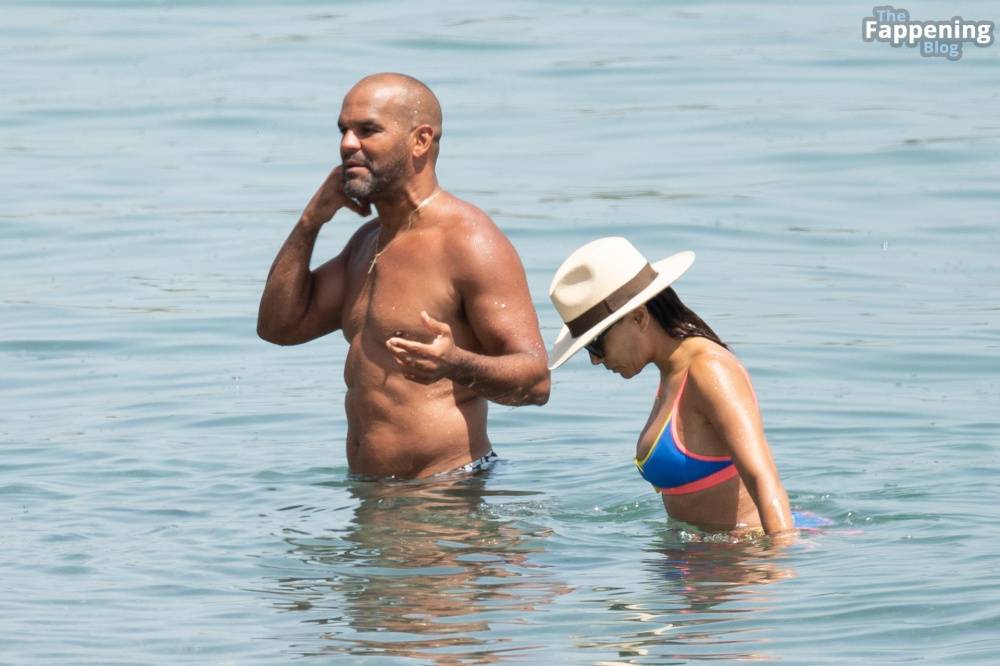 Eva Longoria Displays Her Sexy Assets in a Bikini on the Beach in Spain (59 Photos) - #21