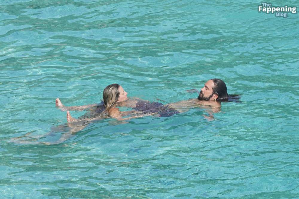 Heidi Klum Enjoys a Blissful Beach Getaway in St. Barts with Her Boyfriend (66 Nude Photos) - #19