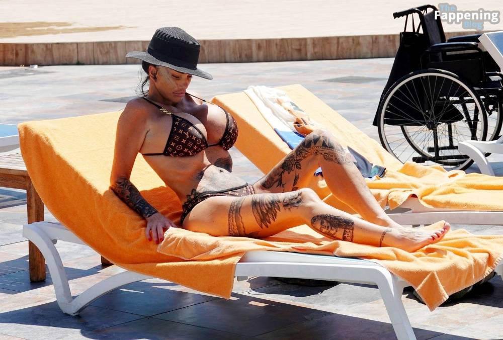 Katie Price Rocks in Her Skimpy Little Louis Vuitton Bikini Out in Turkey (63 Photos) - #27