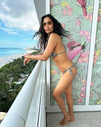 Padma Lakshmi / PadmaLakshmi Leaked Nude OnlyFans - #1