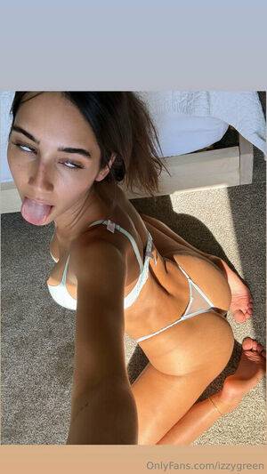 Izzy Green / Lazybutnotwithyou / izzygreen / izzyygreenn.xo Nude Leaks - #7