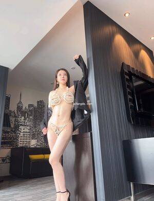 China Xiuren / https: Nude Leaks - Fapello - #4