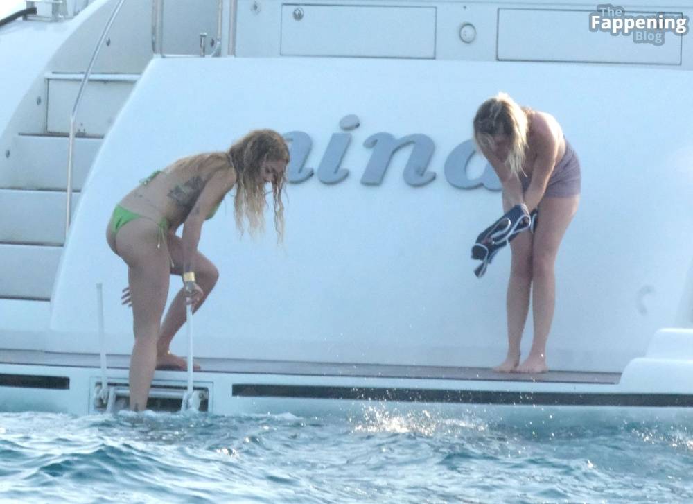 Rita Ora Displays Her Sexy Tits & Butt in a Green Bikini (65 Photos) - #30