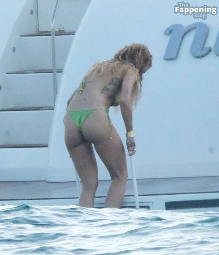 Rita Ora Displays Her Sexy Tits & Butt in a Green Bikini (65 Photos) - #29