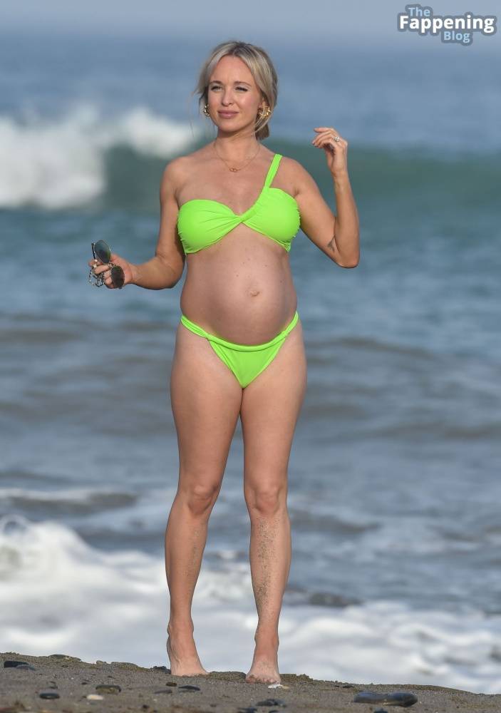 Jorgie Porter Shows Off Her Baby Bump Out on the Beach During Her Holiday in Spain (36 Photos) - #4