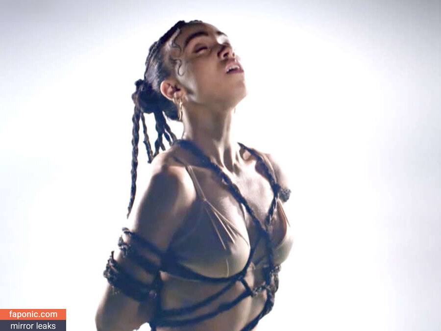 FKA Twigs aka FKAtwigs Nude Leaks OnlyFans - #17