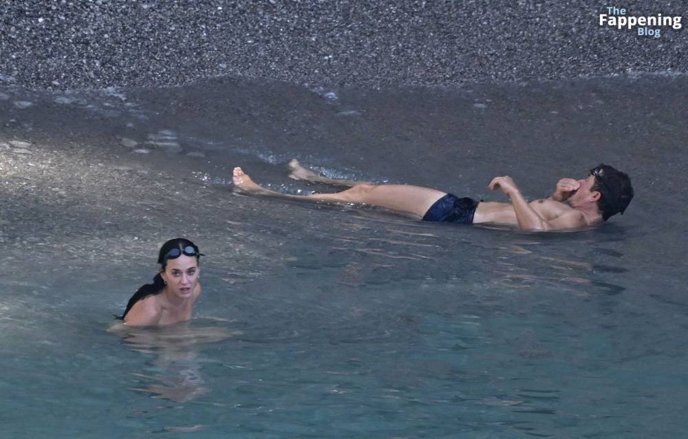 Katy Perry & Orlando Bloom Enjoy a Swim During Their European Italian Getaway (84 Photos) - #16