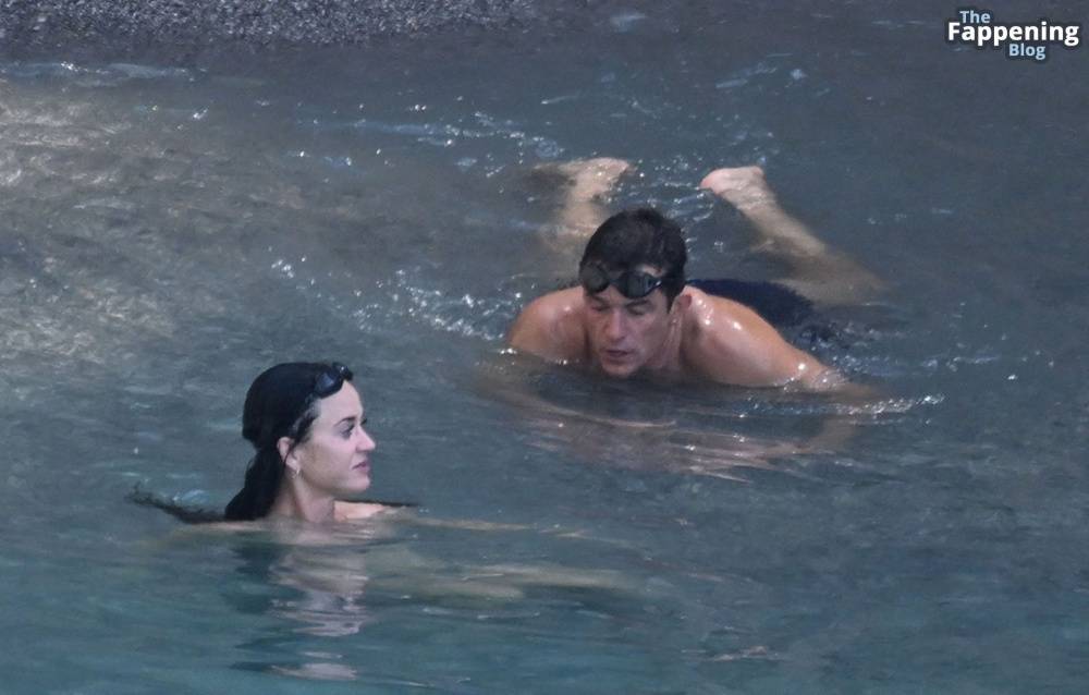 Katy Perry & Orlando Bloom Enjoy a Swim During Their European Italian Getaway (84 Photos) - #18