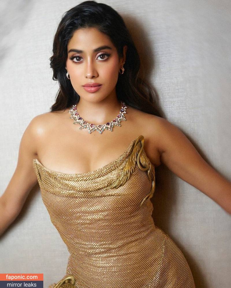 Janhvi Kapoor aka janhvikapoor aka janhvikapoorr Nude Leaks - #1