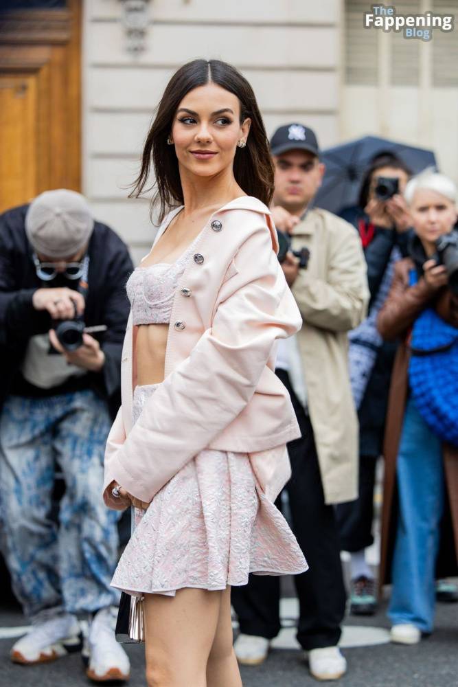 Victoria Justice Looks Stunning at the Fashion Week in Paris (24 Photos) - #18