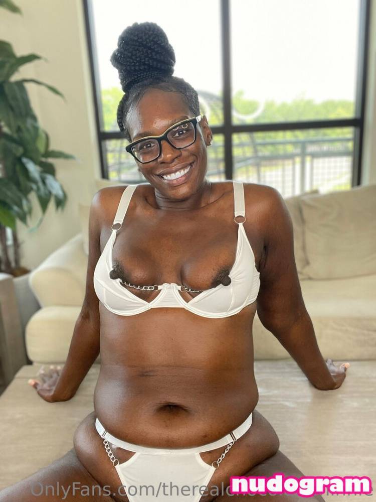 Therealchocolateminnie / therealchocolateminnie Nude Leaks OnlyFans - TheFap - #main