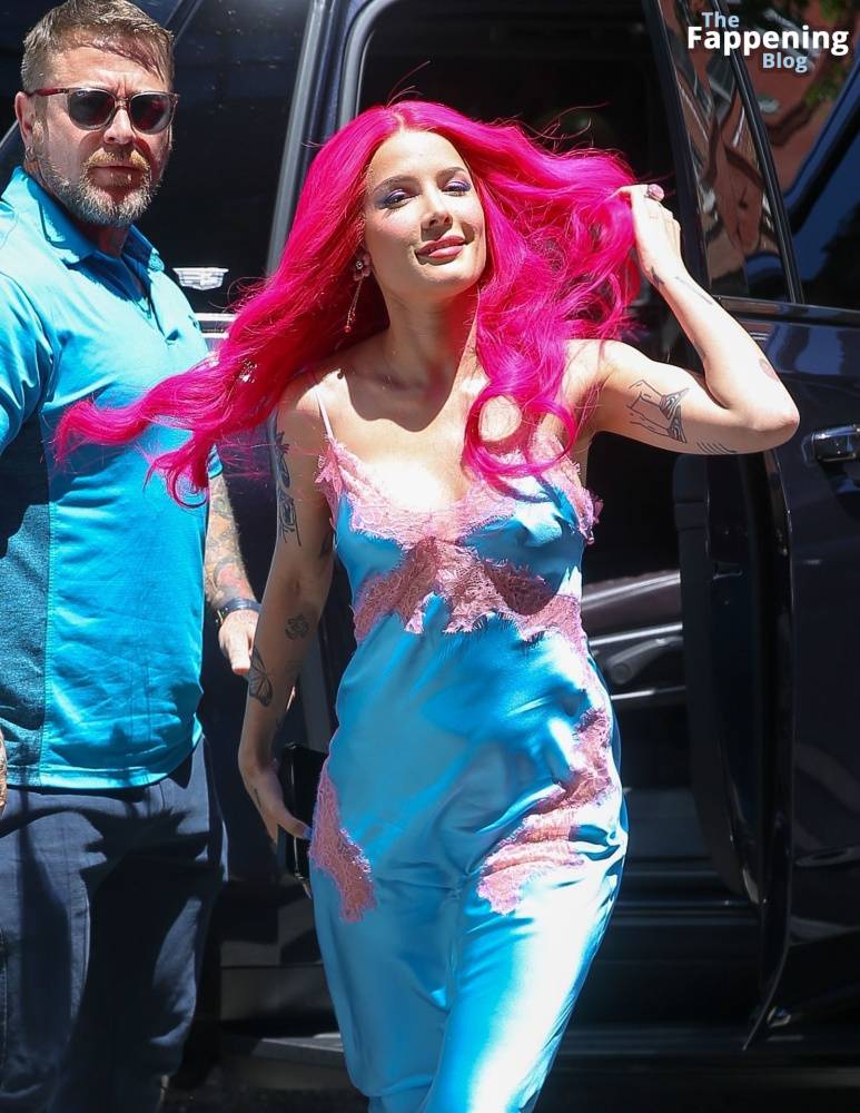 Halsey Heads to a Recording Studio in NYC (20 Photos) - #main